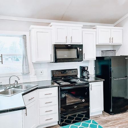 Private Tiny Home Royal Ridge Getaway Экстерьер фото